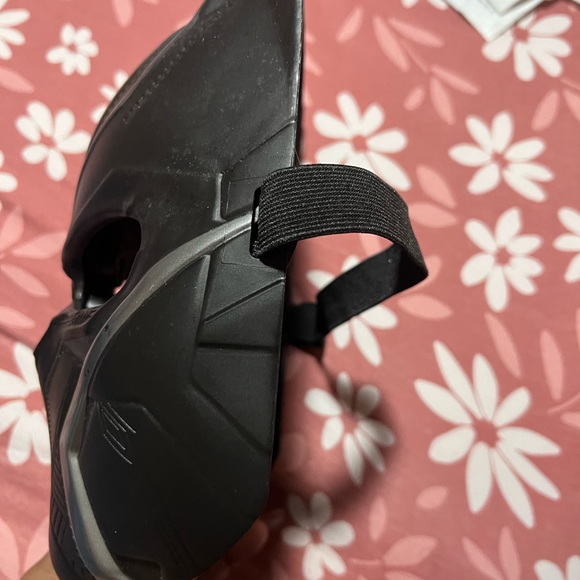 Black Panther Mask - Picture 3 of 4